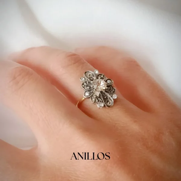 Nat and Bow Tocados y Joyas Artesanales en Gijón